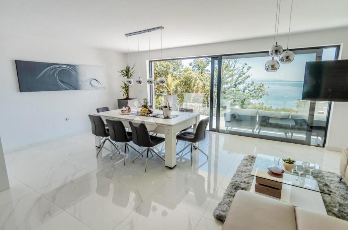 Hiša Matulji, 250m2