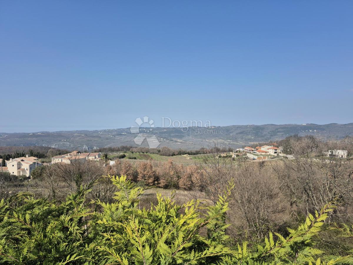 Zazidljivo zemljišče Nardući, Vižinada, 1.583m2