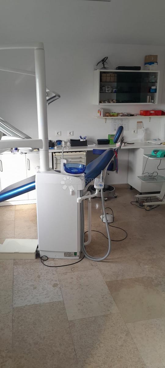 Hiša Kantrida, Rijeka, 140m2