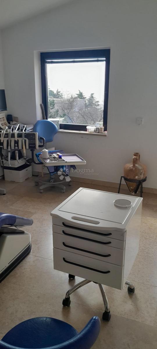 Hiša Kantrida, Rijeka, 140m2