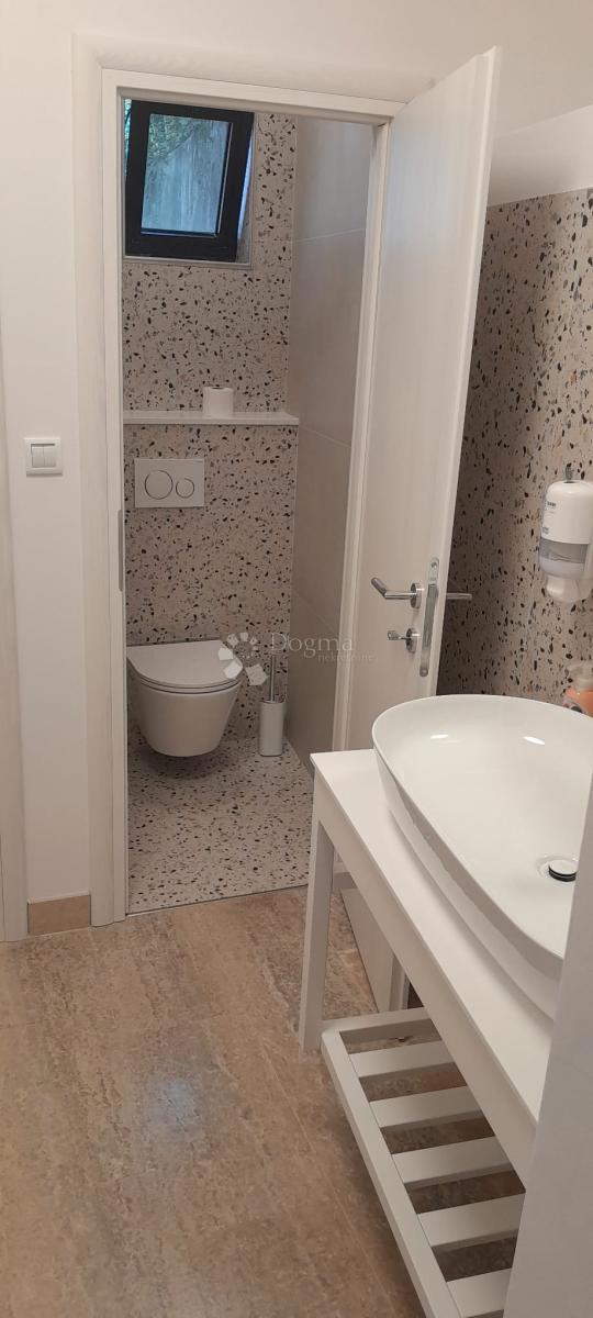 Hiša Kantrida, Rijeka, 140m2