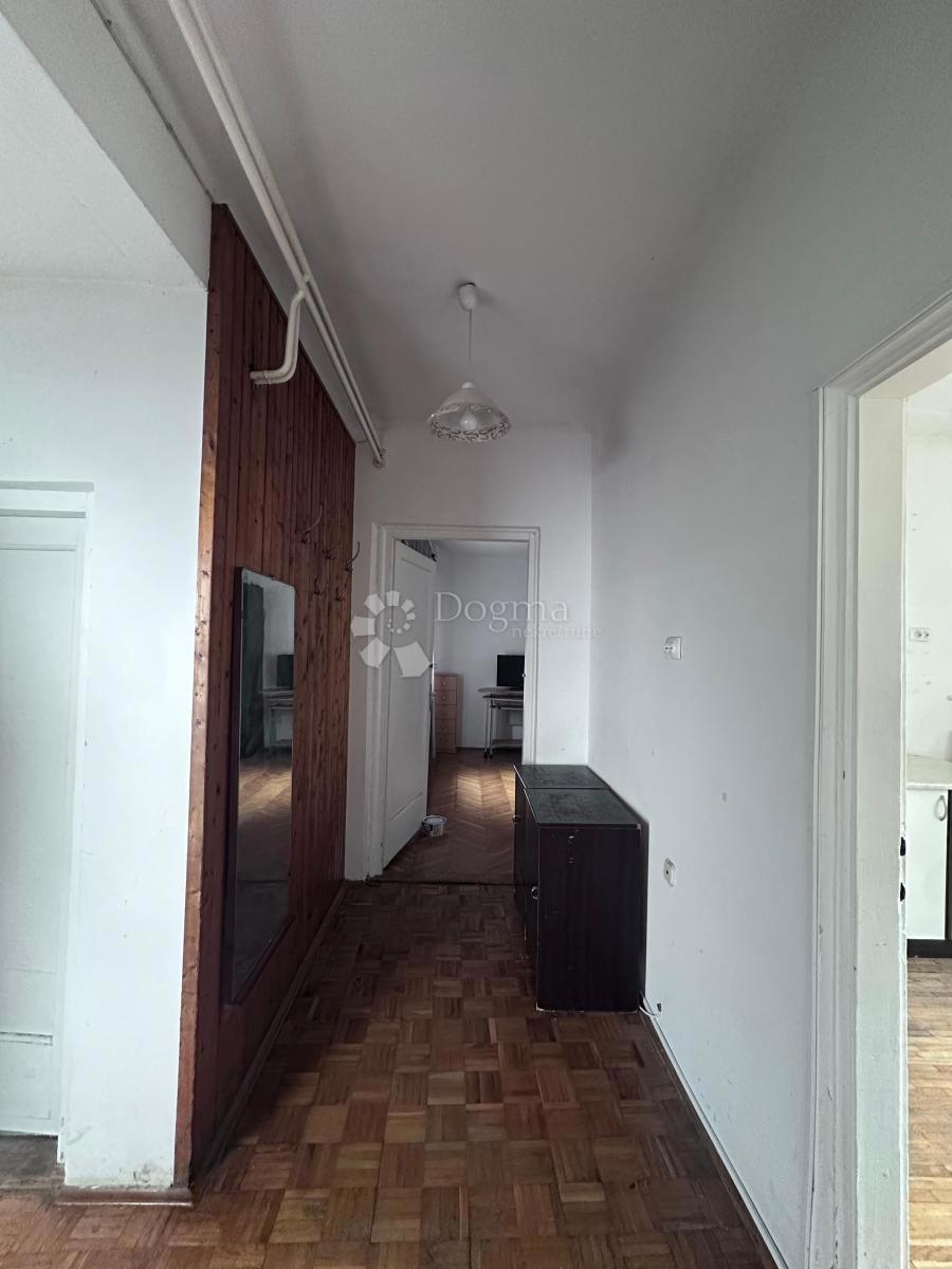 Hiša Trokut, Novi Zagreb - Zapad, 76m2