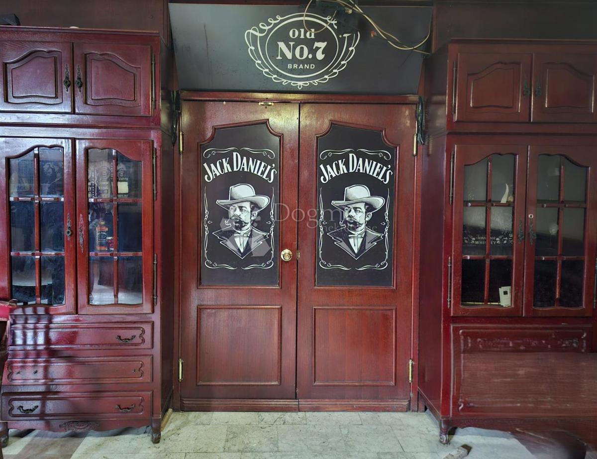 Hiša Vatrogasno naselje, Osijek, 158m2