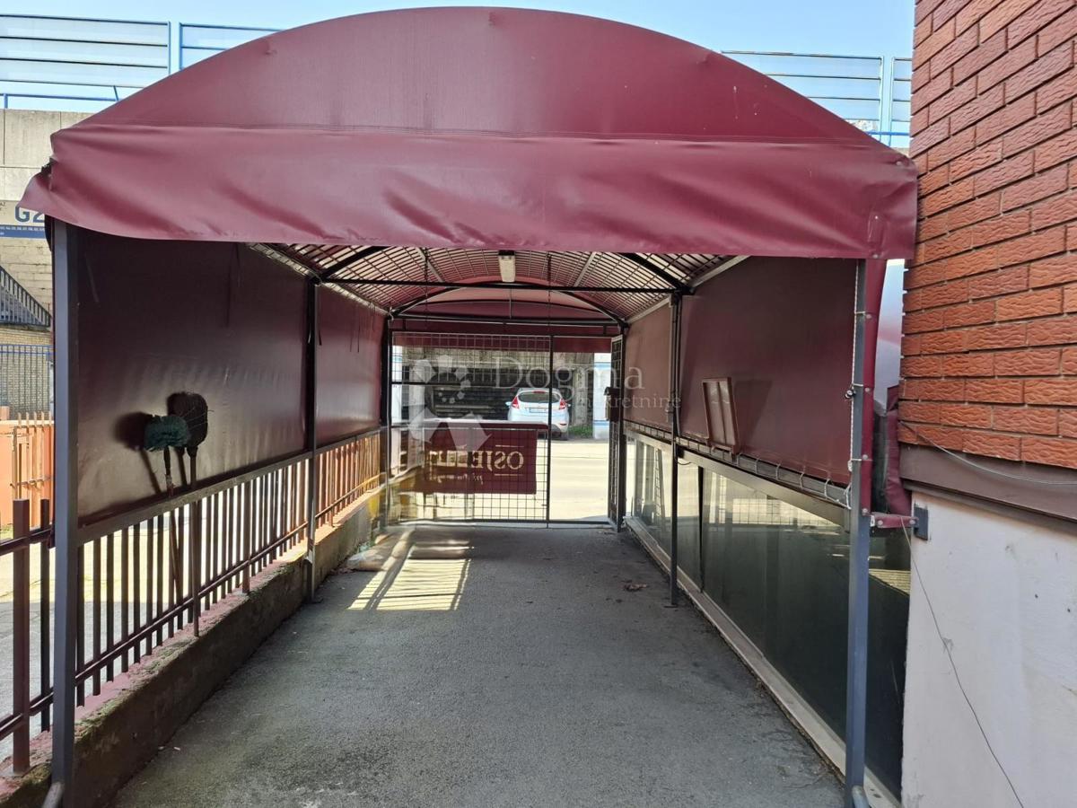 Hiša Vatrogasno naselje, Osijek, 158m2