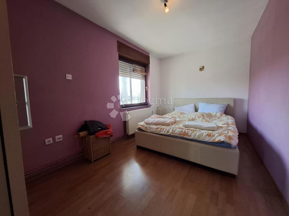 Hiša Vatrogasno naselje, Osijek, 158m2