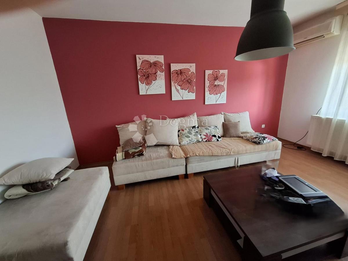 Hiša Vatrogasno naselje, Osijek, 158m2