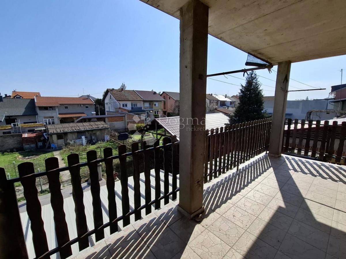 Hiša Vatrogasno naselje, Osijek, 158m2