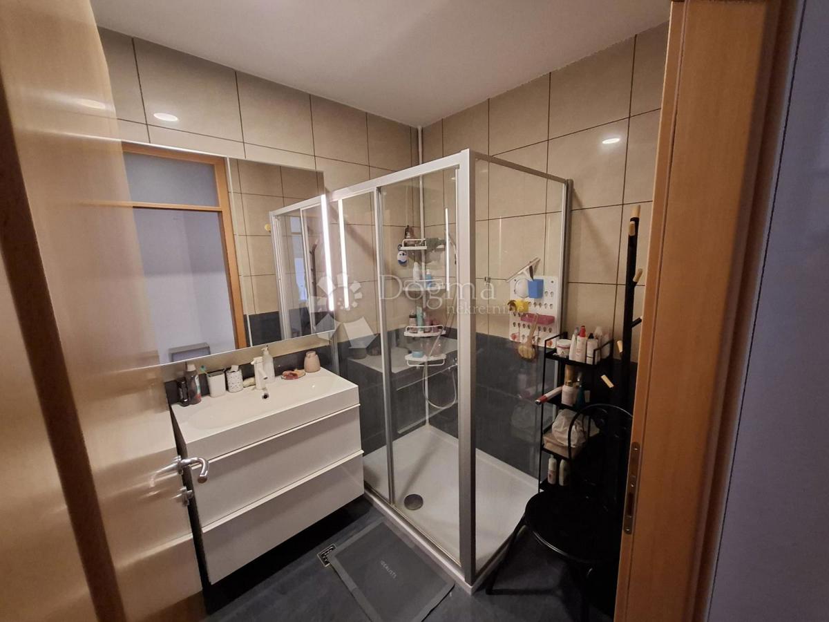 Stanovanje Prečko, Trešnjevka - Jug, 182,14m2