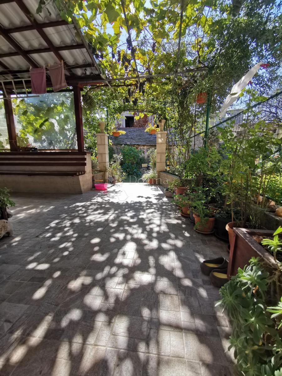 Hiša Žrnovo, Korčula, 107m2