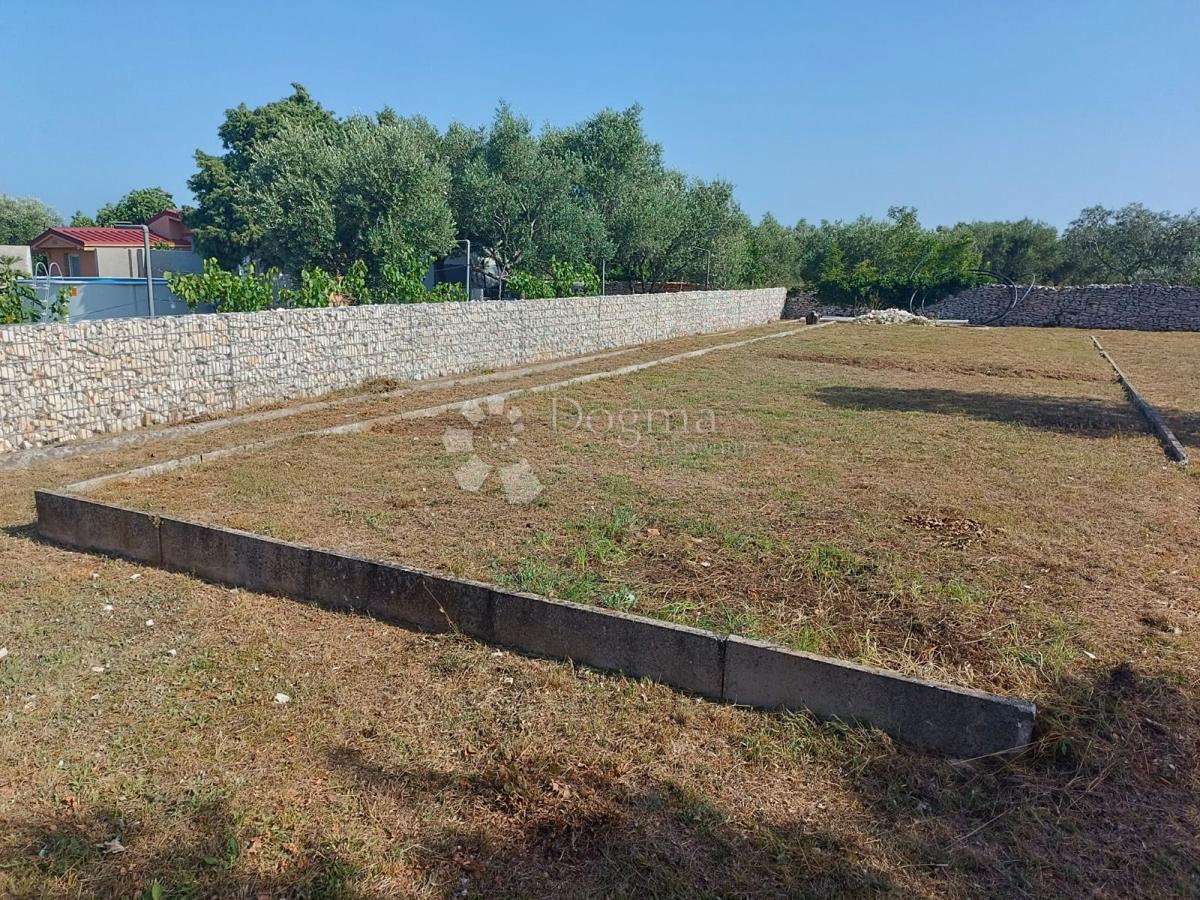 Zazidljivo zemljišče Peroj, Vodnjan, 488m2