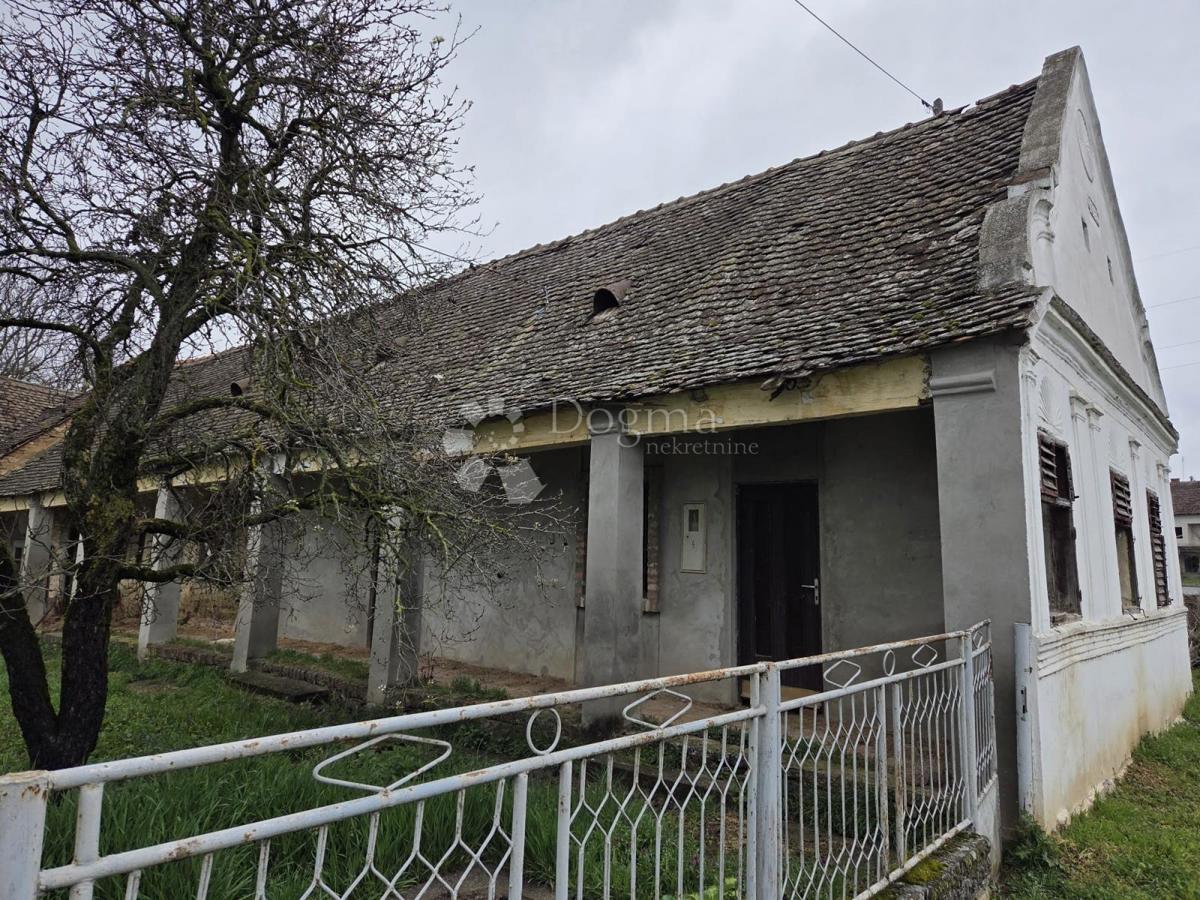 Hiša Beli Manastir, 325m2