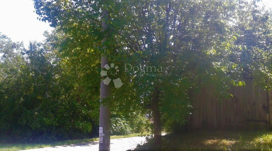 Hiša Nebljusi, Donji Lapac, 212m2