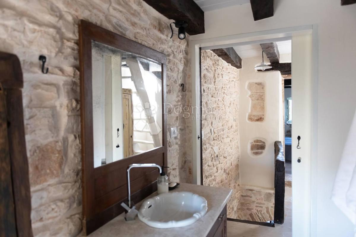 Hiša Svetvinčenat, 60m2