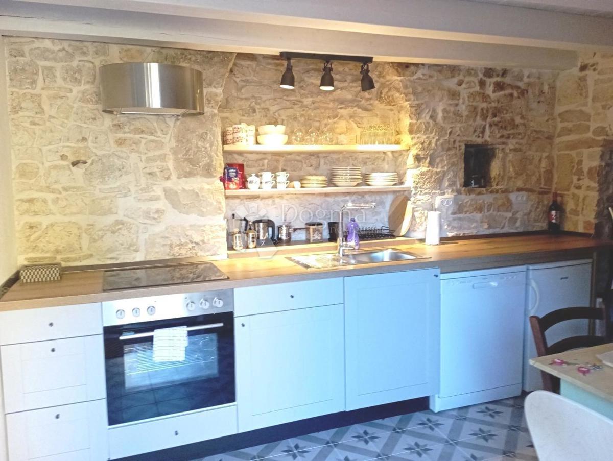 Hiša Svetvinčenat, 60m2