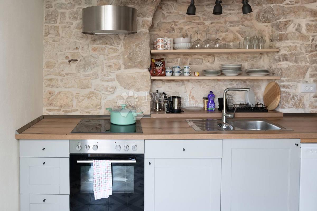 Hiša Svetvinčenat, 60m2