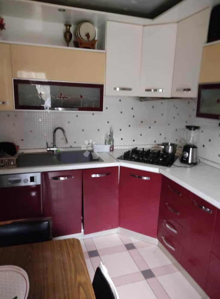 Hiša Perjavica, Podsused - Vrapče, 240m2