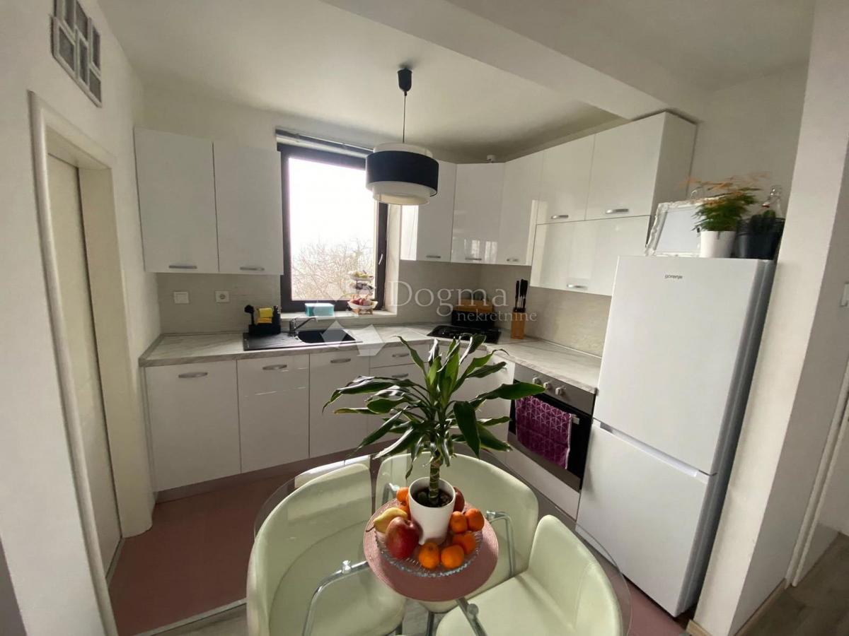 Hiša Perjavica, Podsused - Vrapče, 240m2