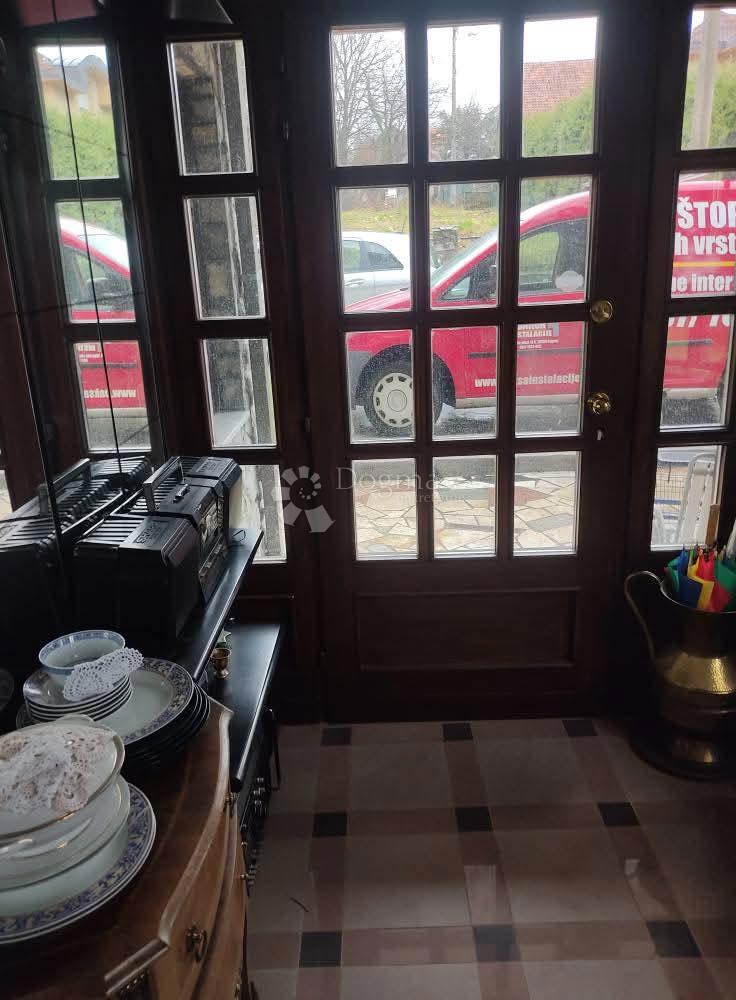 Hiša Perjavica, Podsused - Vrapče, 240m2