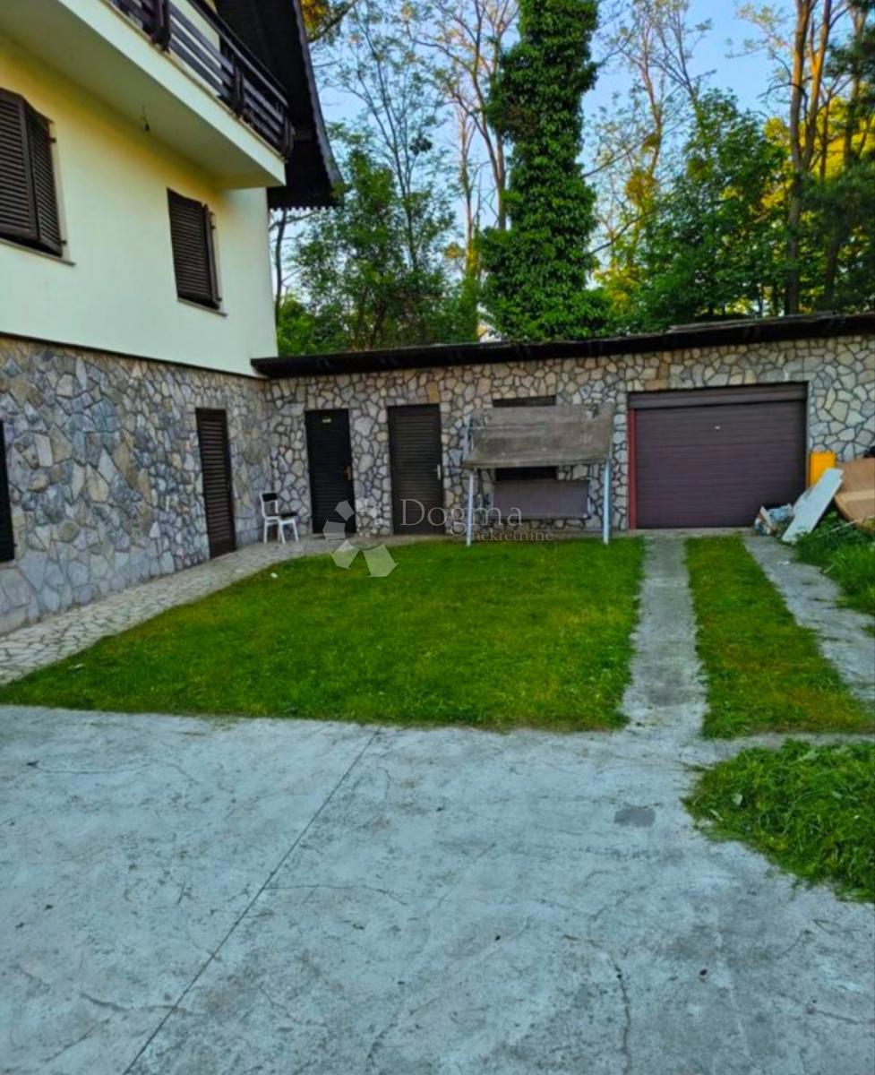 Hiša Perjavica, Podsused - Vrapče, 240m2