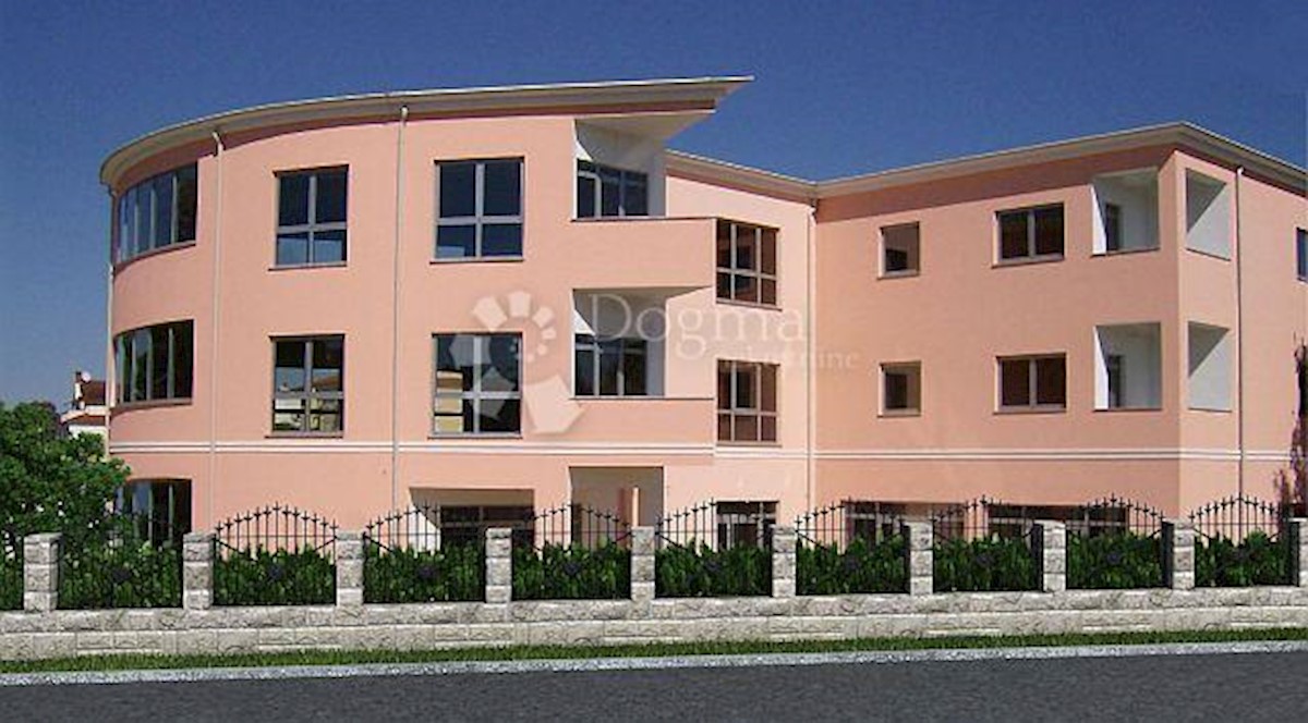 Poslovni prostor Rovinj, 1.472m2