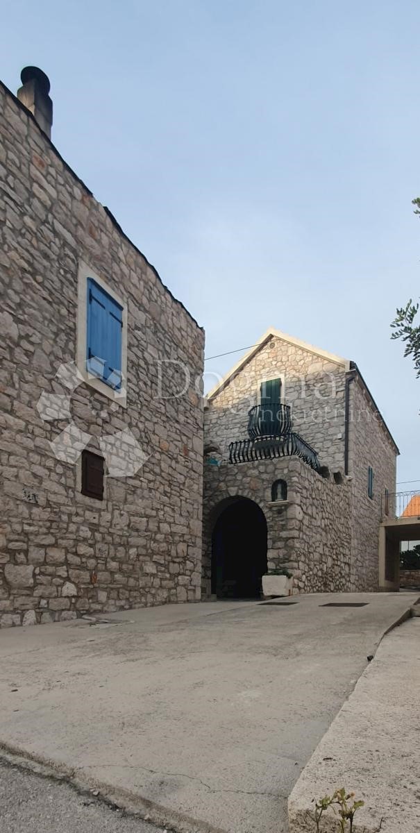 Hiša Kaprije, Šibenik - Okolica, 110m2