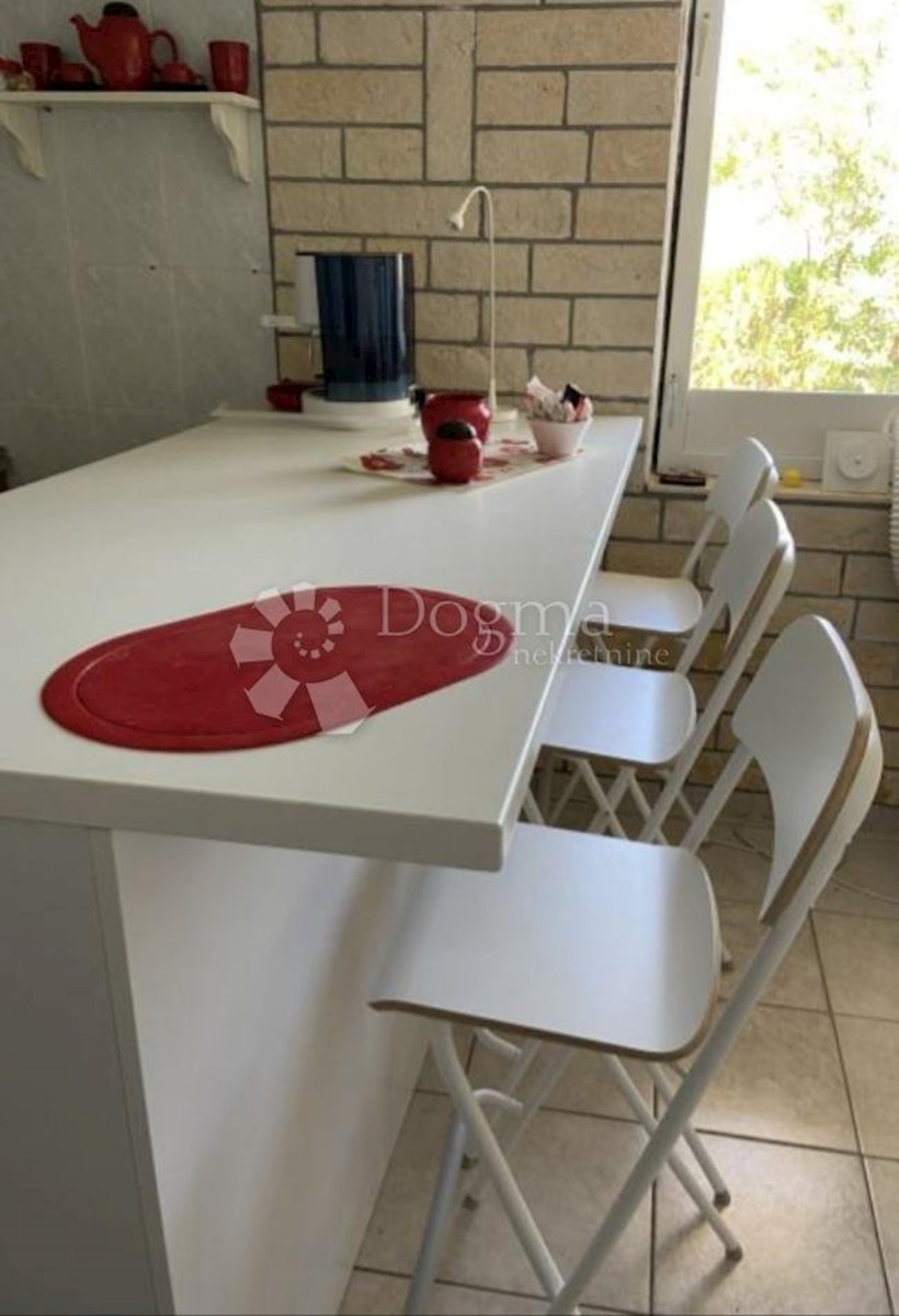 Hiša Donji Karin, Benkovac, 150m2