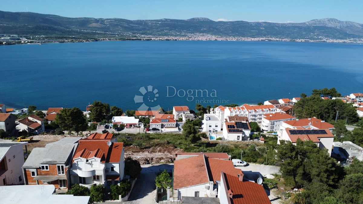 Zemljišče Trogir, 375m2