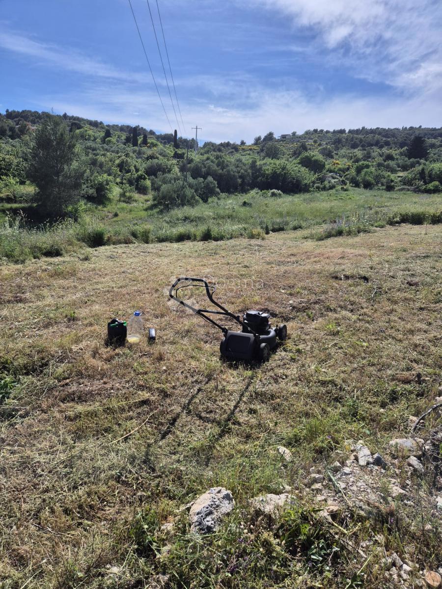 Zemljišče Vodice, 686m2