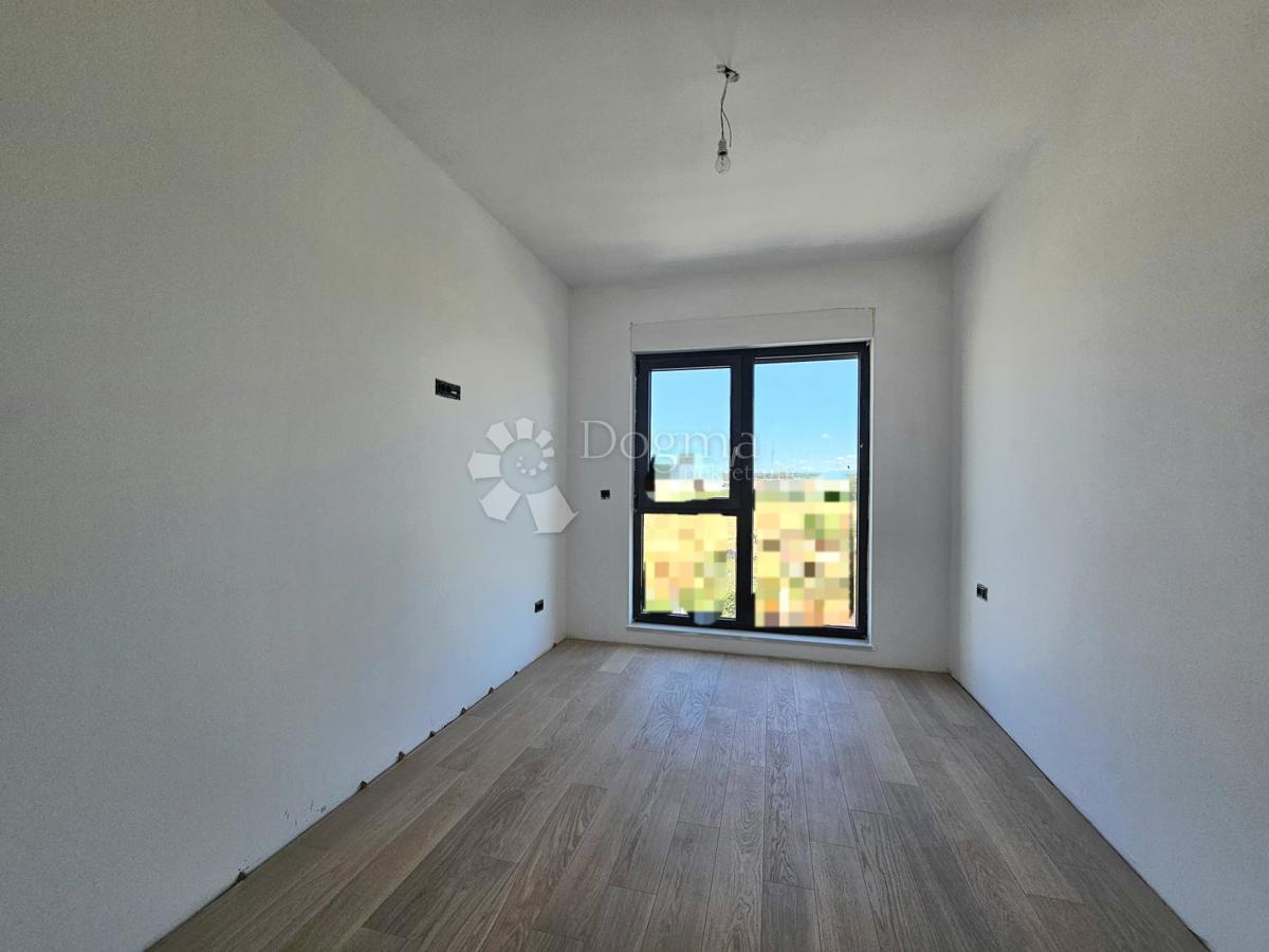 Novozgrajeno stanovanje z dvigalom, Umag