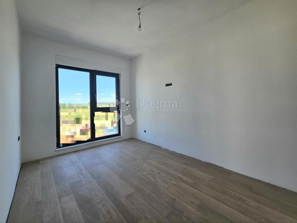 Novozgrajeno stanovanje z dvigalom, Umag