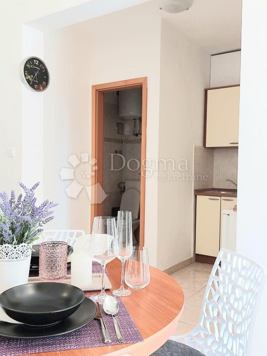 Apartma Okrug Gornji, Okrug, 39m2