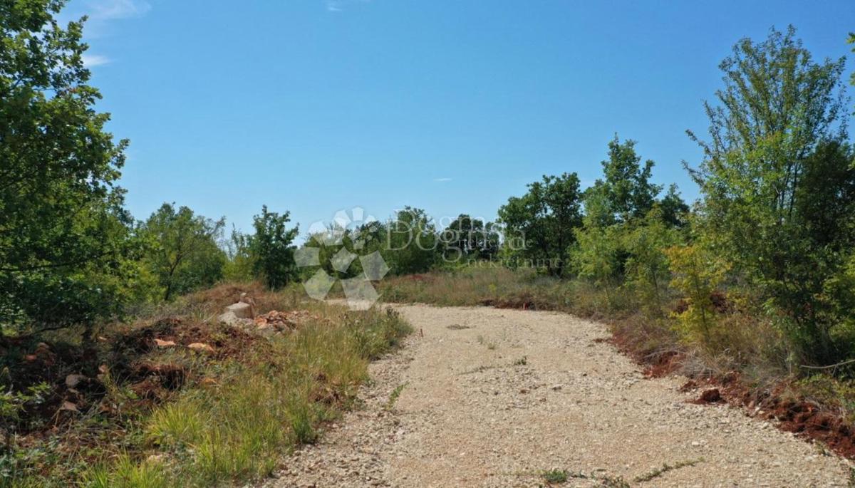 Zemljišče Valtura, Ližnjan, 1.000m2