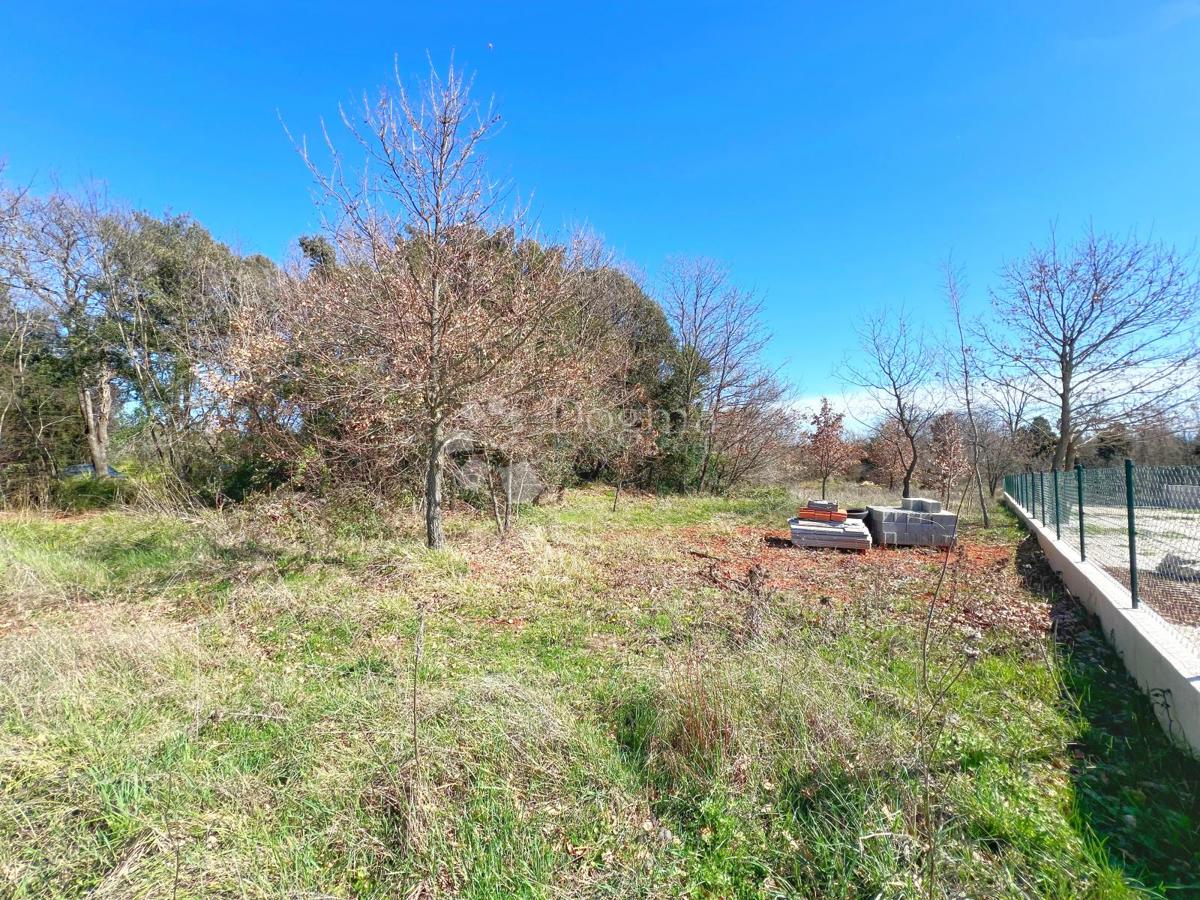 Zemljišče Valtura, Ližnjan, 1.000m2
