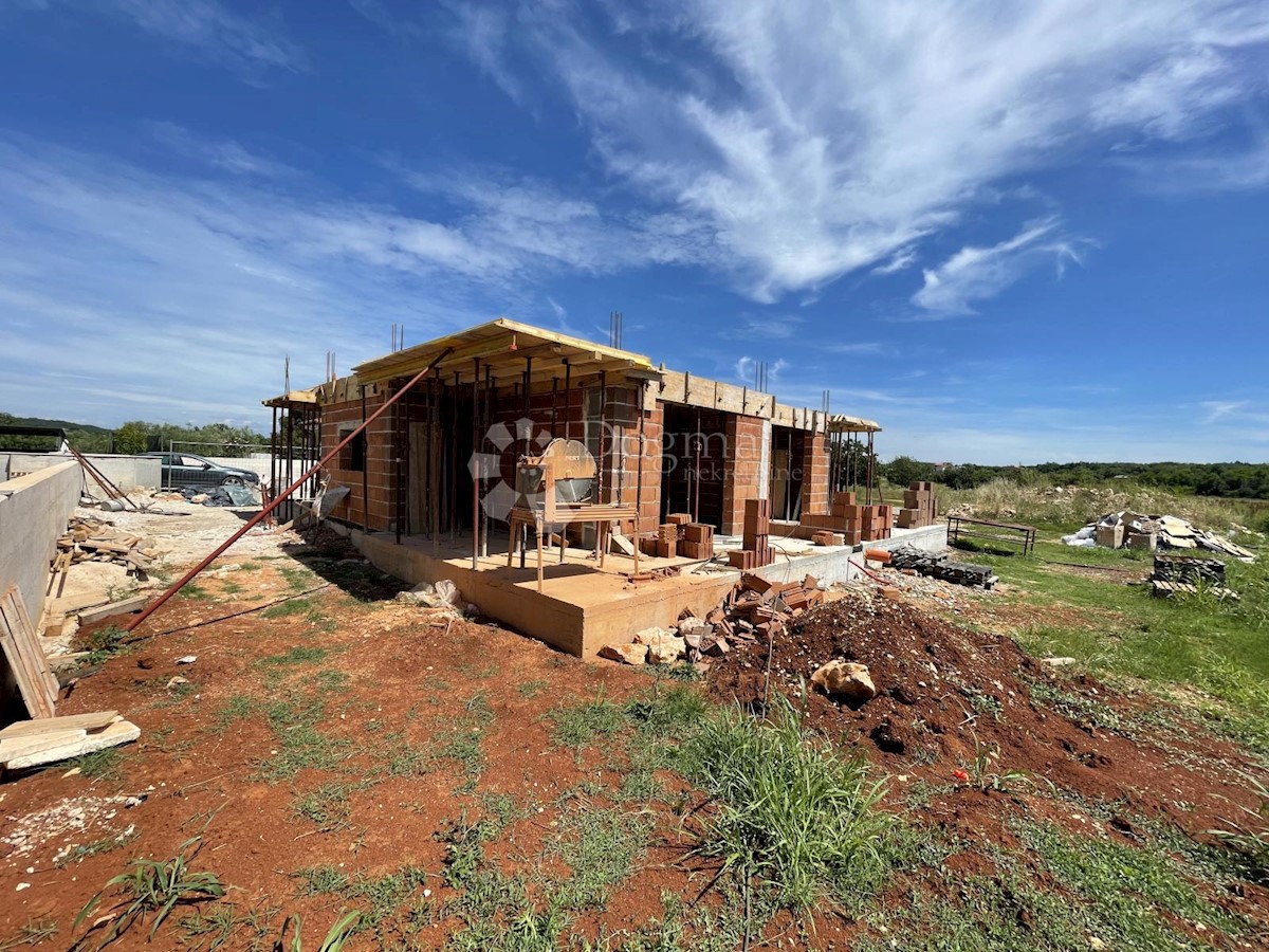 MODERNA DVOJNA VILA, OKOLICA UMAGA