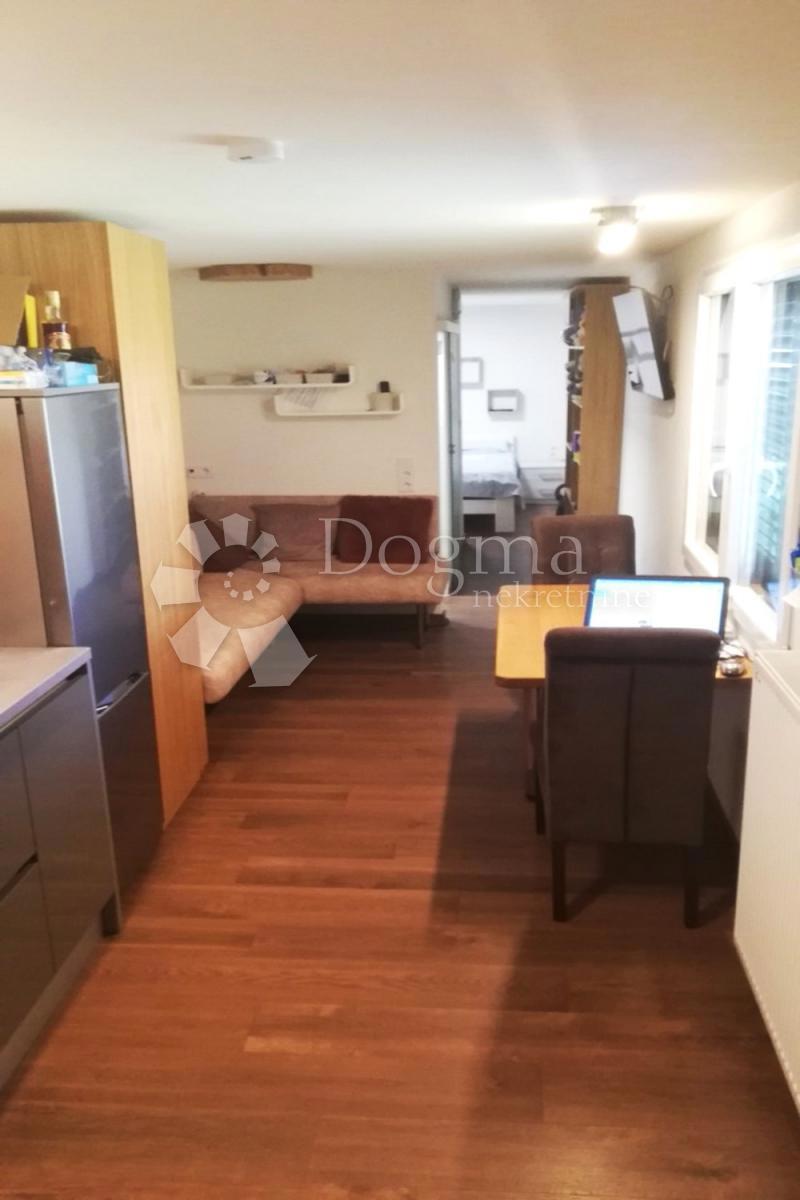 Zemljišče Vidulini, Žminj, 1.422m2