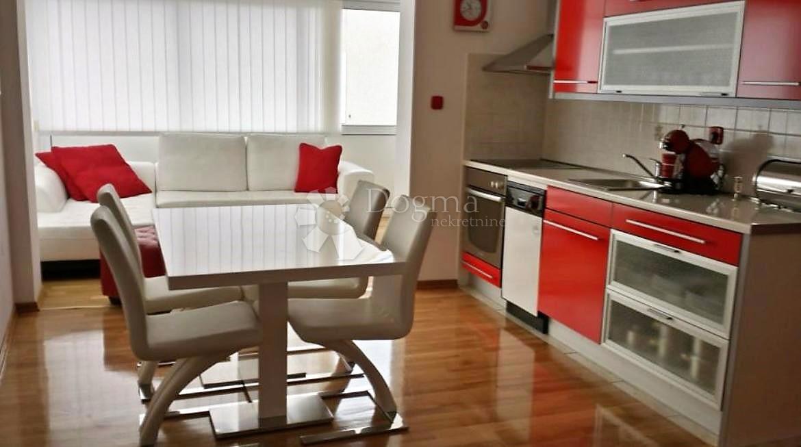 Apartma Bogovići, Malinska-Dubašnica, 104m2