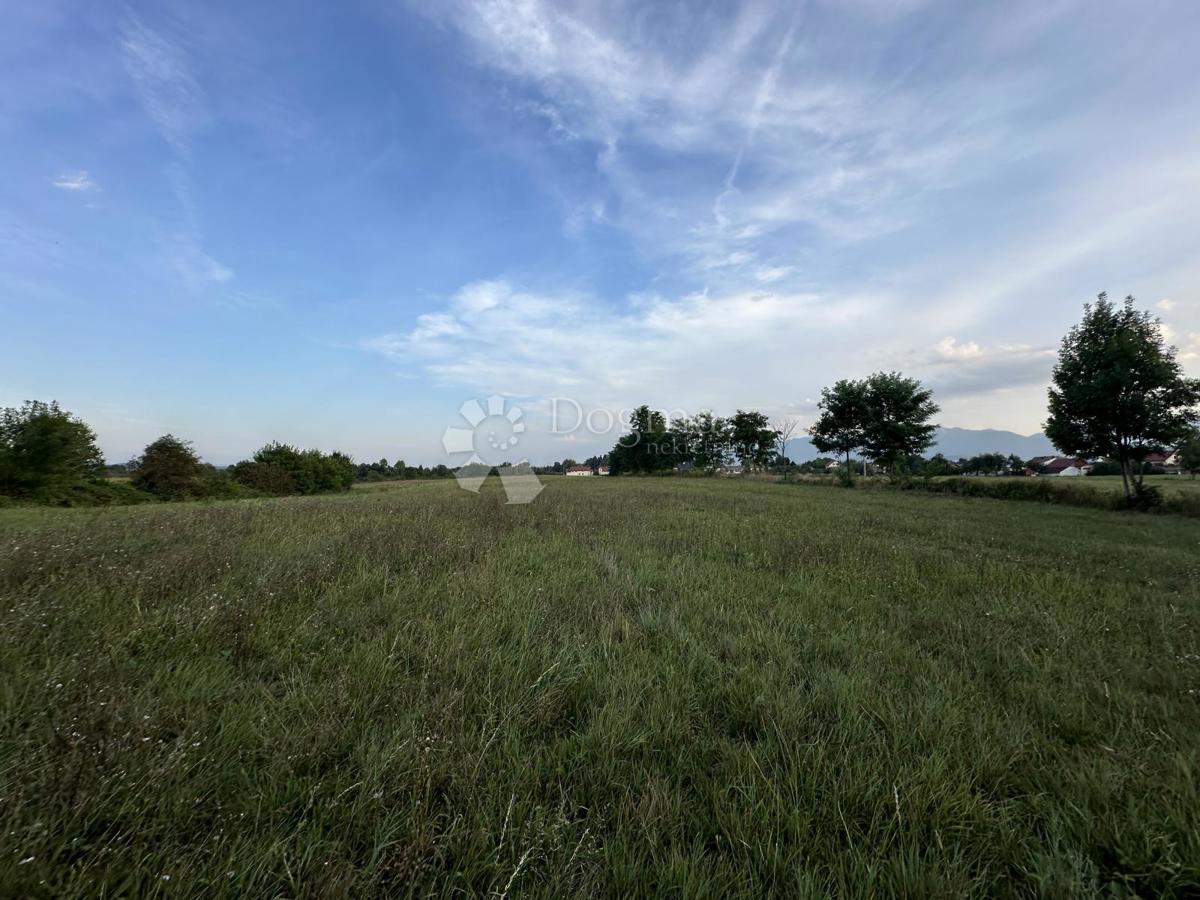 Zemljišče Popovača Pazariška, Gospić - Okolica, 7.624m2