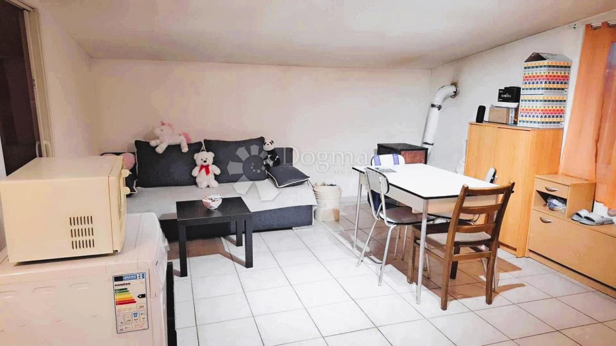 Hiša Varaždin Breg, Gornji Kneginec, 35m2
