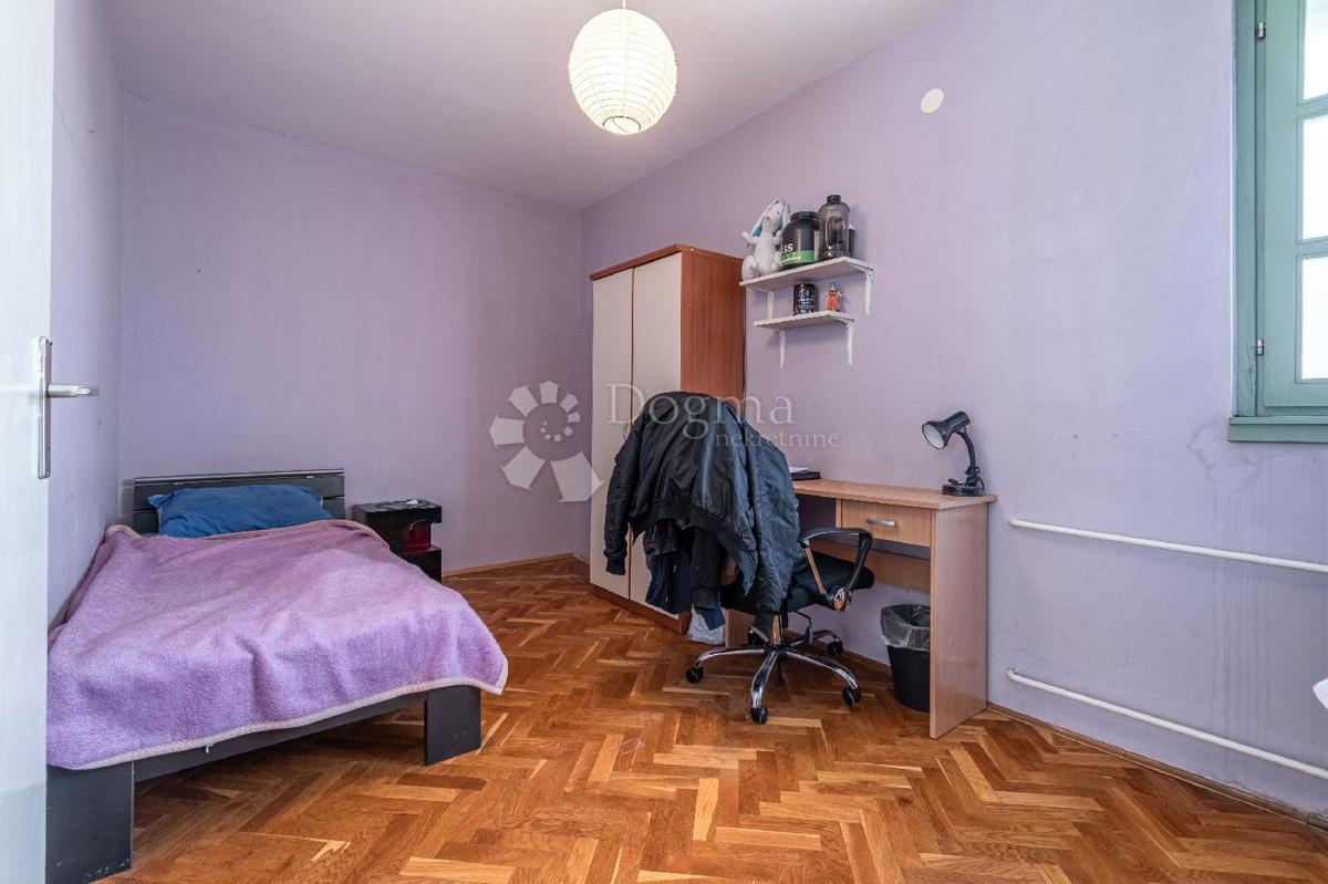 Rijeka, Turnić, stanovanje v zgornjem nadstropju