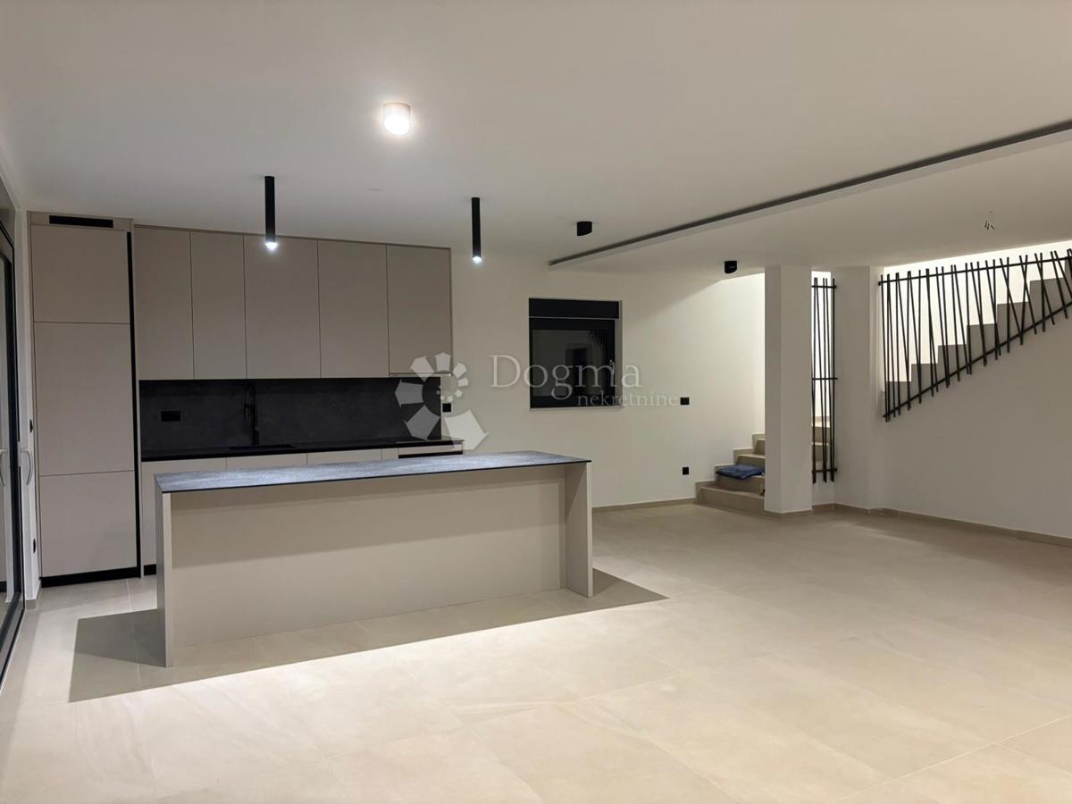 Hiša Drage, Pakoštane, 150m2