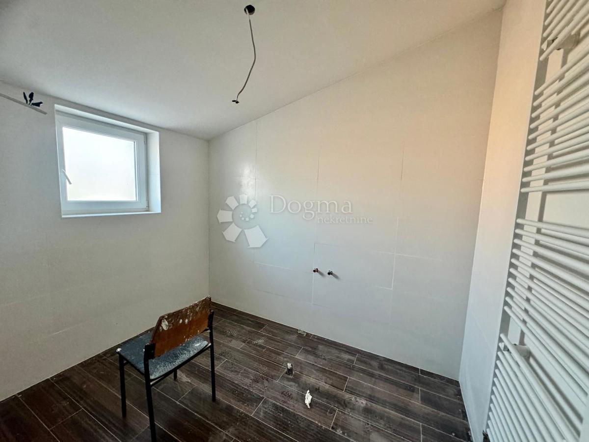 Stanovanje Centar, Pula, 100m2
