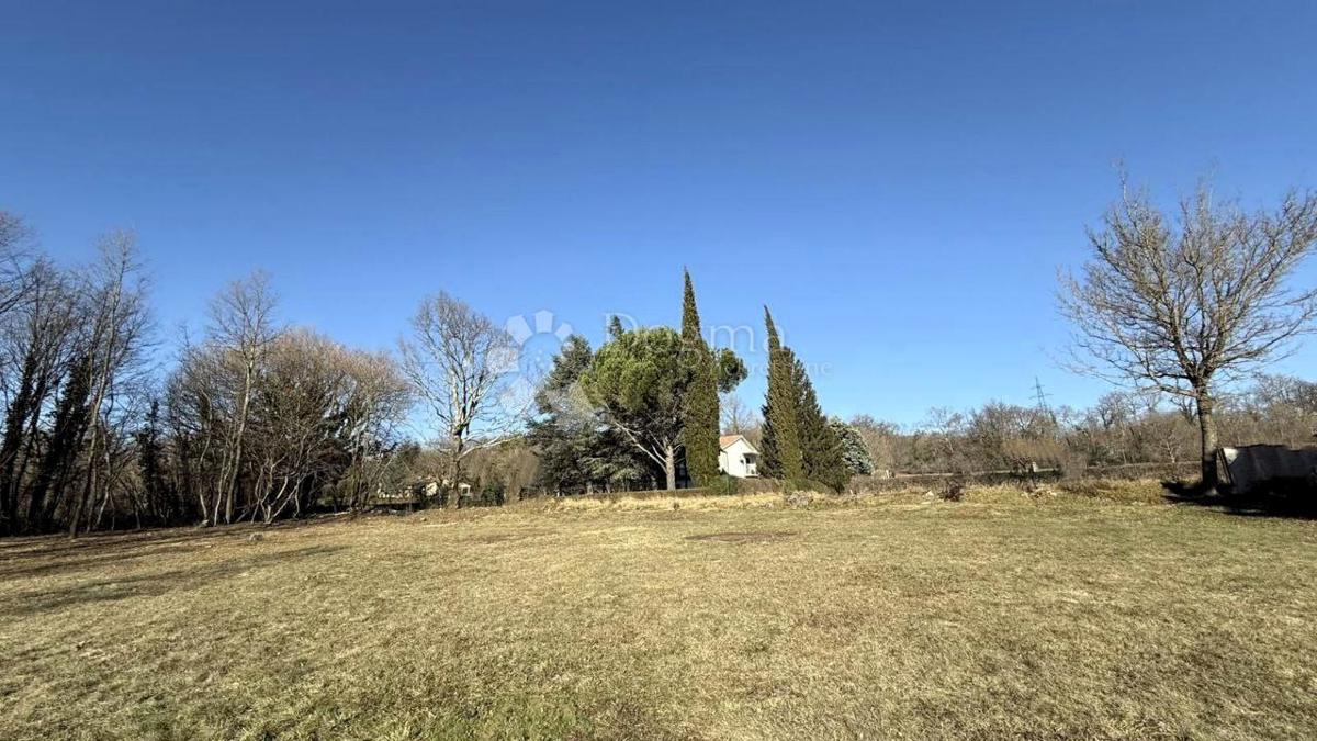 Zazidljivo zemljišče Labin, 1.100m2
