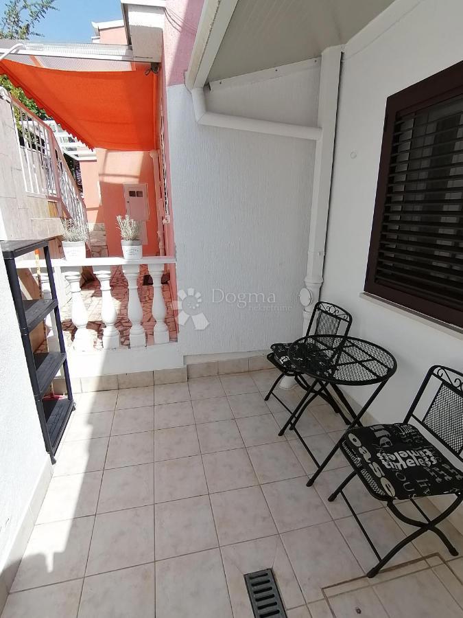 Apartma Ravni, Raša, 55,90m2