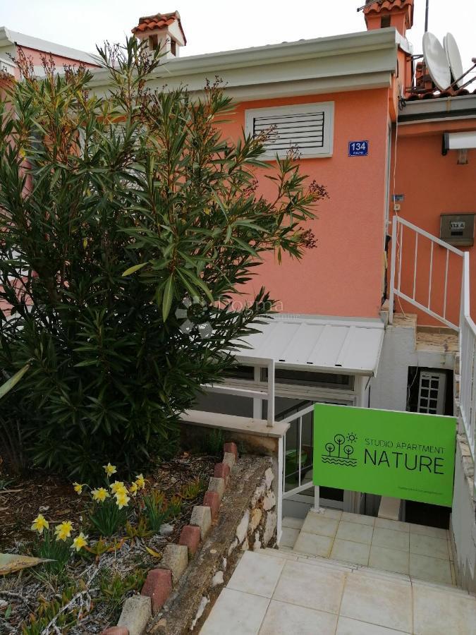 Apartma Ravni, Raša, 55,90m2