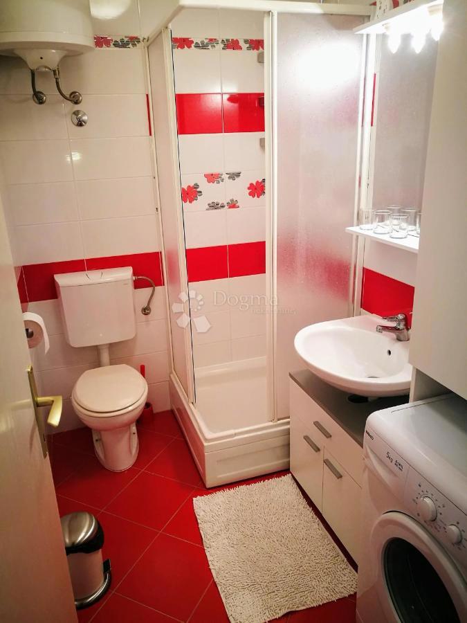 Apartma Ravni, Raša, 55,90m2
