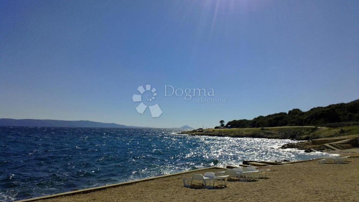 Apartma Ravni, Raša, 55,90m2