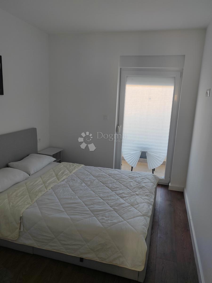 Stanovanje Biograd na Moru, 105,82m2