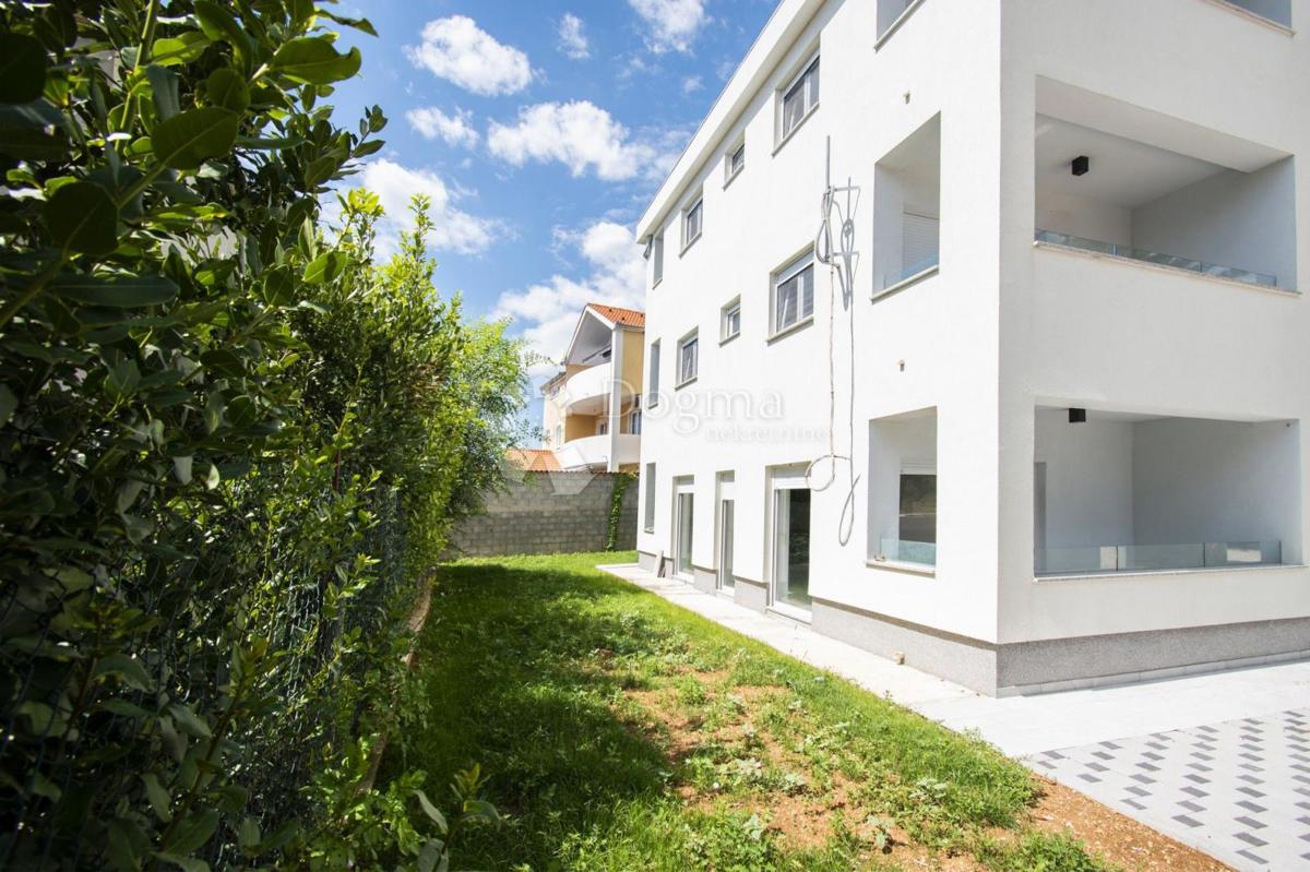 Stanovanje Biograd na Moru, 105,82m2