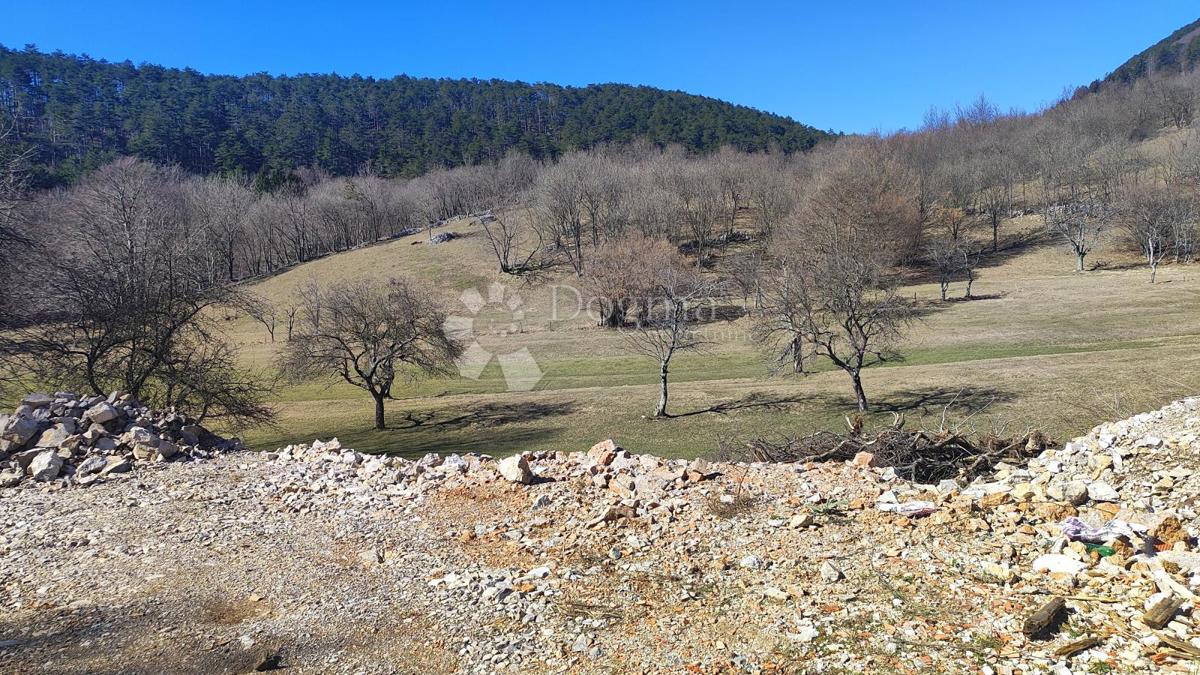 Zazidljivo zemljišče Klana, 1.906m2