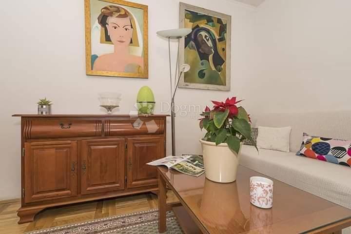 Stanovanje Jesenice, Dugi Rat, 130m2